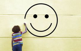 چگونه خوشحال باشیم ؟ چگونه خوشحال بودن به موفقیت شما کمک می کند ؟